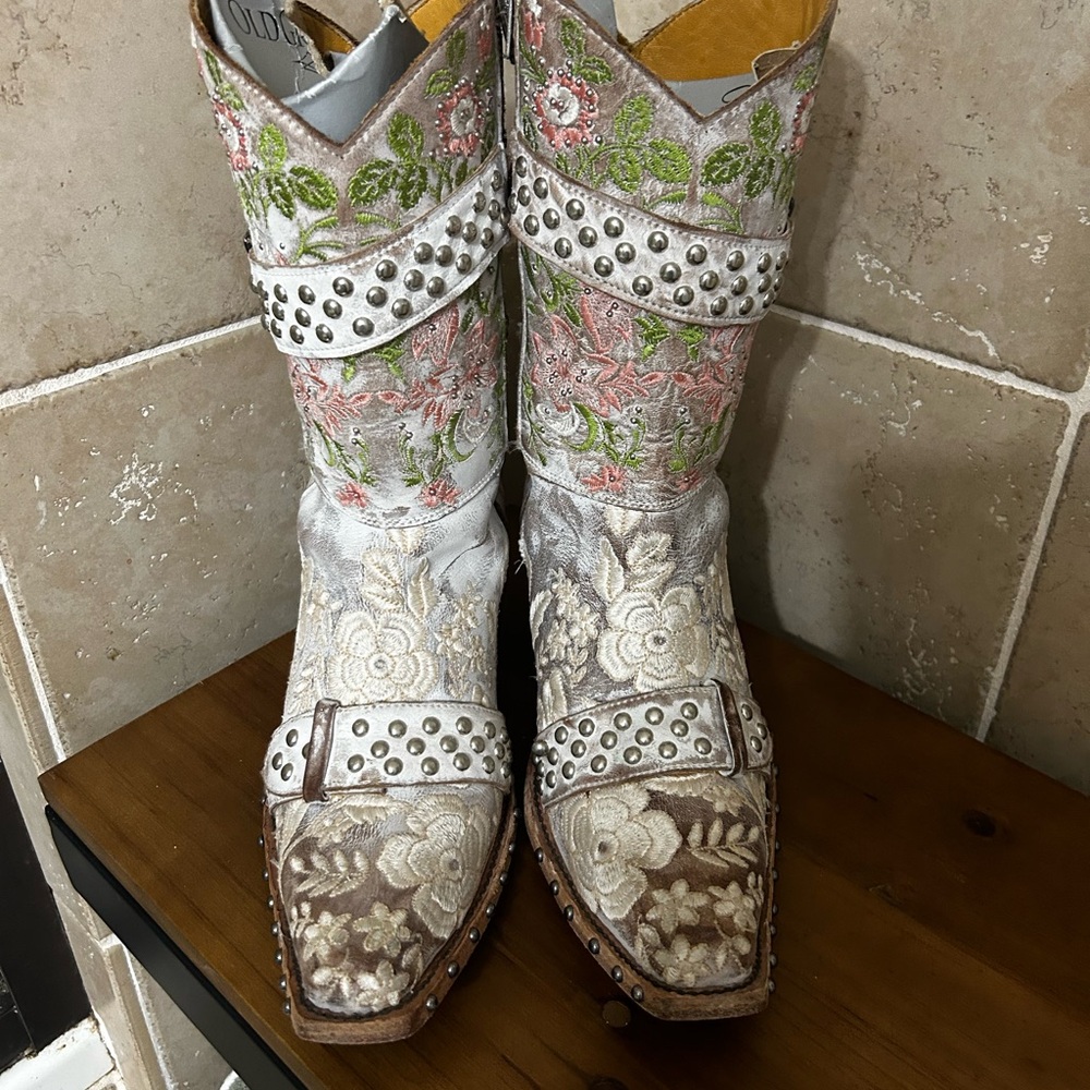 Old Gringo Silver and Brown Embroidered Heeled Boots